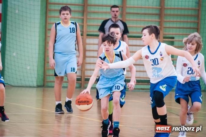 Zdjęcie w galerii na portalu naszraciborz.pl: Zmagania młodych koszykarzy Ofensywy w Arenie Rafako wiadomości z regionu