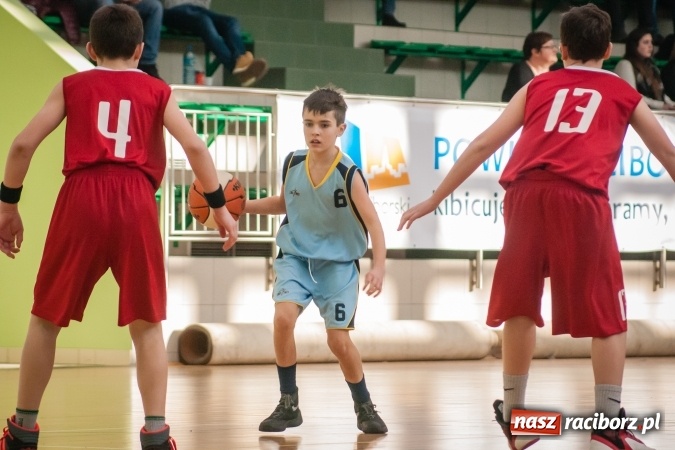 Zdjęcie w galerii na portalu naszraciborz.pl: Zmagania młodych koszykarzy Ofensywy w Arenie Rafako wiadomości z regionu