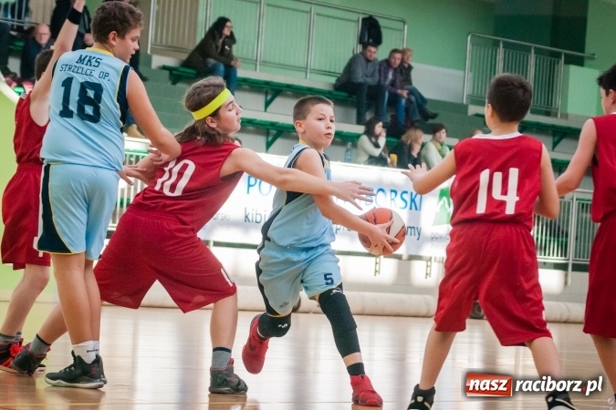 Zdjęcie w galerii na portalu naszraciborz.pl: Zmagania młodych koszykarzy Ofensywy w Arenie Rafako wiadomości z regionu