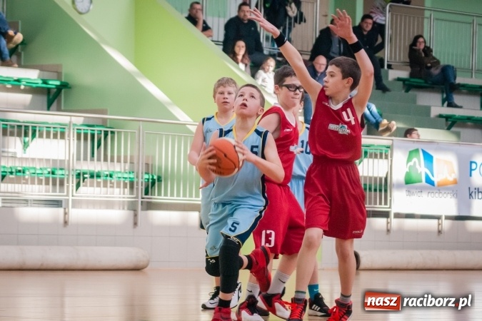 Zdjęcie w galerii na portalu naszraciborz.pl: Zmagania młodych koszykarzy Ofensywy w Arenie Rafako wiadomości z regionu