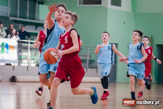 Zdjęcie w galerii na portalu naszraciborz.pl: Zmagania młodych koszykarzy Ofensywy w Arenie Rafako wiadomości z regionu