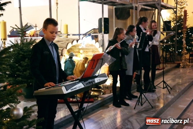 Zdjęcie w galerii na portalu naszraciborz.pl: Kolędowanie w Brzeziu i Oborze FOTO wiadomości z regionu
