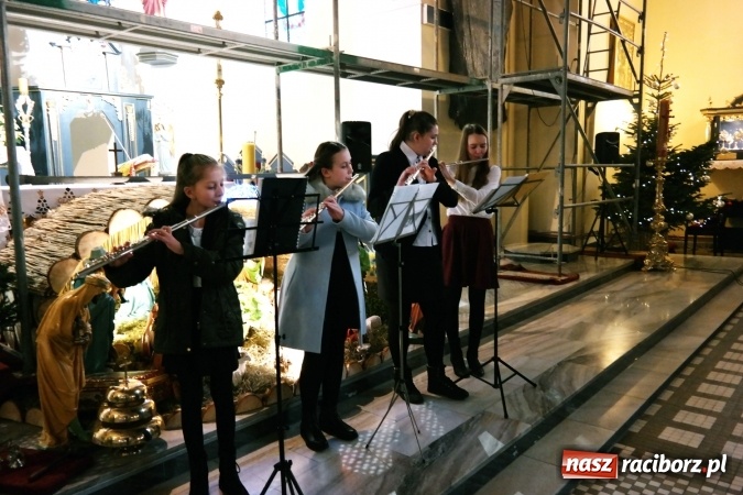 Zdjęcie w galerii na portalu naszraciborz.pl: Kolędowanie w Brzeziu i Oborze FOTO wiadomości z regionu