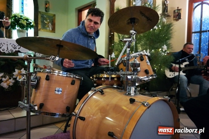Zdjęcie w galerii na portalu naszraciborz.pl: Kolędowanie w Brzeziu i Oborze FOTO wiadomości z regionu
