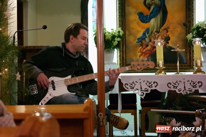Zdjęcie w galerii na portalu naszraciborz.pl: Kolędowanie w Brzeziu i Oborze FOTO wiadomości z regionu