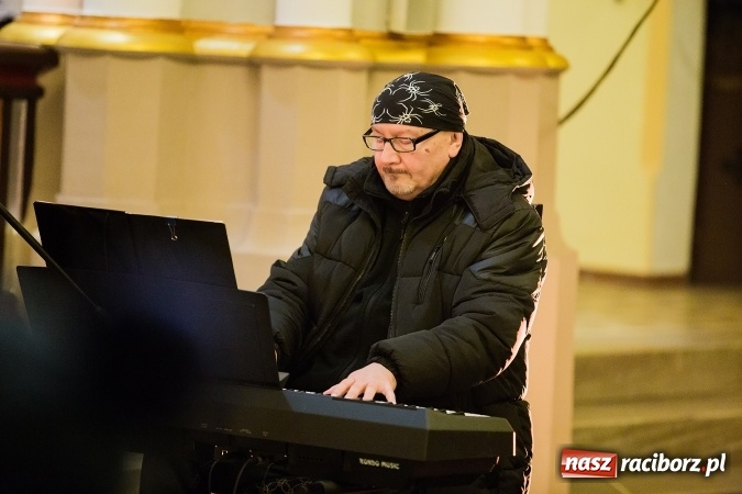 Zdjęcie w galerii na portalu naszraciborz.pl: Koncert Atlantydy w kościele św. Jana Chrzciciela na Ostrogu wiadomości z regionu