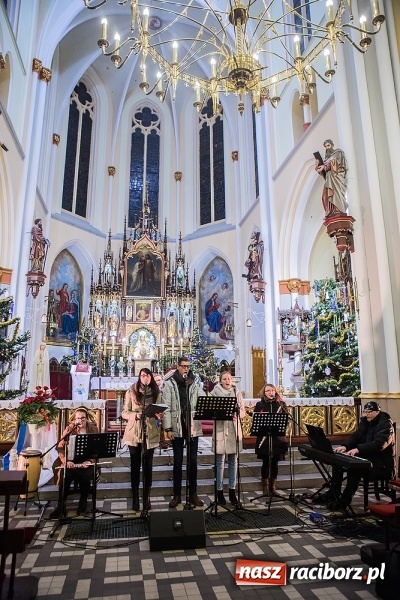 Zdjęcie w galerii na portalu naszraciborz.pl: Koncert Atlantydy w kościele św. Jana Chrzciciela na Ostrogu wiadomości z regionu