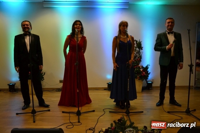 Zdjęcie w galerii na portalu naszraciborz.pl: Noworoczna gala operetkowa na Zamku Piastowskim  wiadomości z regionu