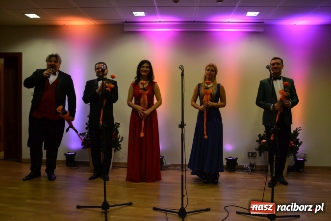 Zdjęcie w galerii na portalu naszraciborz.pl: Noworoczna gala operetkowa na Zamku Piastowskim  wiadomości z regionu