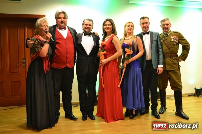 Zdjęcie w galerii na portalu naszraciborz.pl: Noworoczna gala operetkowa na Zamku Piastowskim  wiadomości z regionu