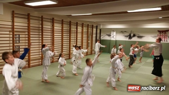 Zdjęcie w galerii na portalu naszraciborz.pl: Aikido – sposób na zabawę i zdrowy rozwój dziecka. Zapisz pociechę na zajęcia! wiadomości z regionu
