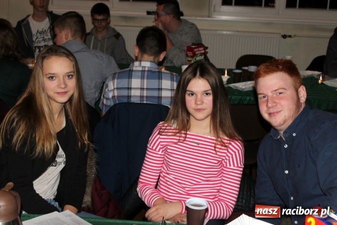 Zdjęcie w galerii na portalu naszraciborz.pl: Noworoczne spotkanie absolwentów w Gimnazjum nr 5  wiadomości z regionu