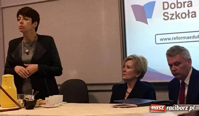 Zdjęcie w galerii na portalu naszraciborz.pl: Śląska kurator oświaty gościła w Raciborzu wiadomości z regionu