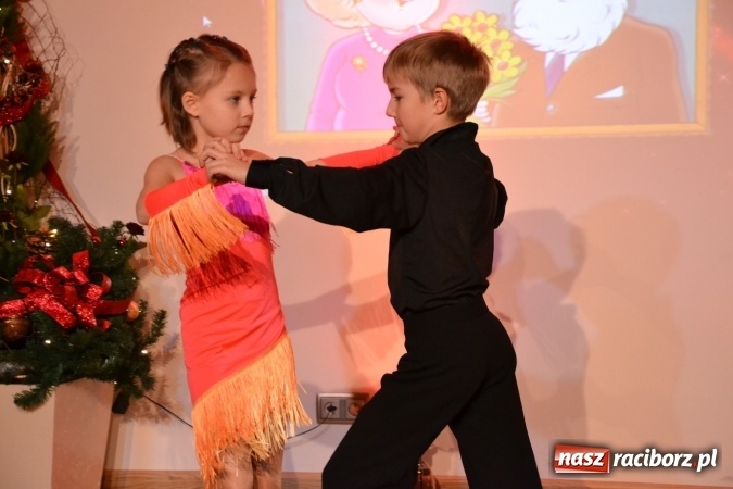 Zdjęcie w galerii na portalu naszraciborz.pl: Dzień Babci i Dziadka z MDK na zamku za nami wiadomości z regionu