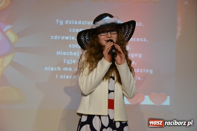 Zdjęcie w galerii na portalu naszraciborz.pl: Dzień Babci i Dziadka z MDK na zamku za nami wiadomości z regionu