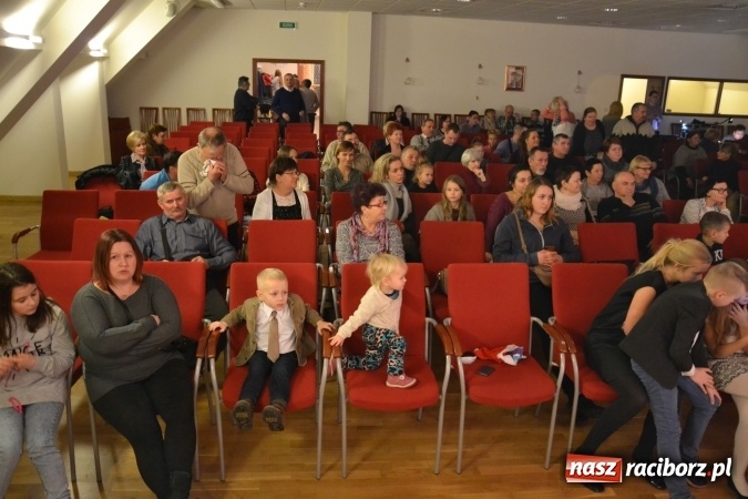 Zdjęcie w galerii na portalu naszraciborz.pl: Dzień Babci i Dziadka z MDK na zamku za nami wiadomości z regionu