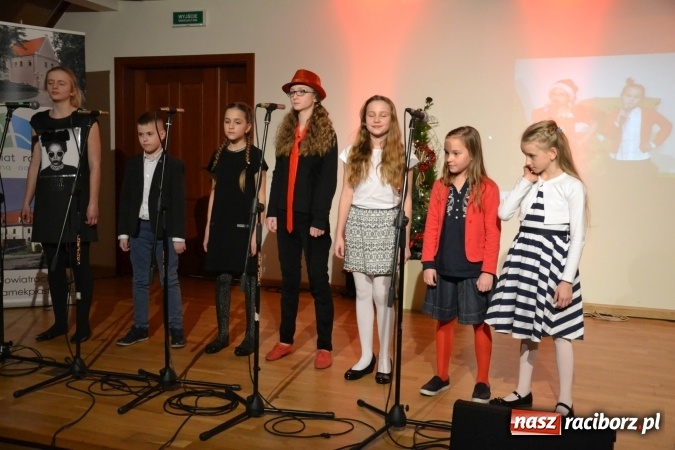 Zdjęcie w galerii na portalu naszraciborz.pl: Dzień Babci i Dziadka z MDK na zamku za nami wiadomości z regionu