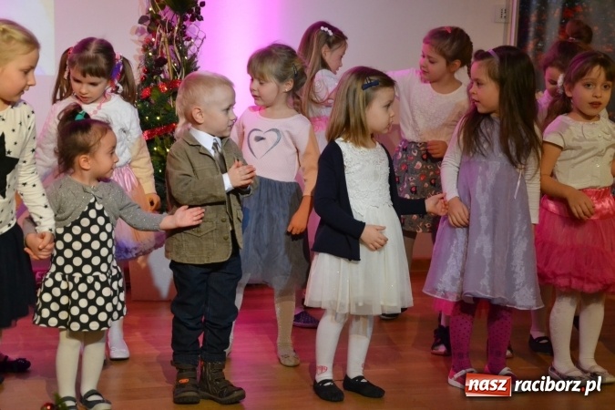 Zdjęcie w galerii na portalu naszraciborz.pl: Dzień Babci i Dziadka z MDK na zamku za nami wiadomości z regionu