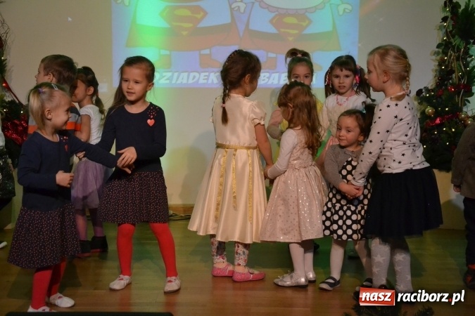 Zdjęcie w galerii na portalu naszraciborz.pl: Dzień Babci i Dziadka z MDK na zamku za nami wiadomości z regionu