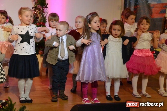 Zdjęcie w galerii na portalu naszraciborz.pl: Dzień Babci i Dziadka z MDK na zamku za nami wiadomości z regionu