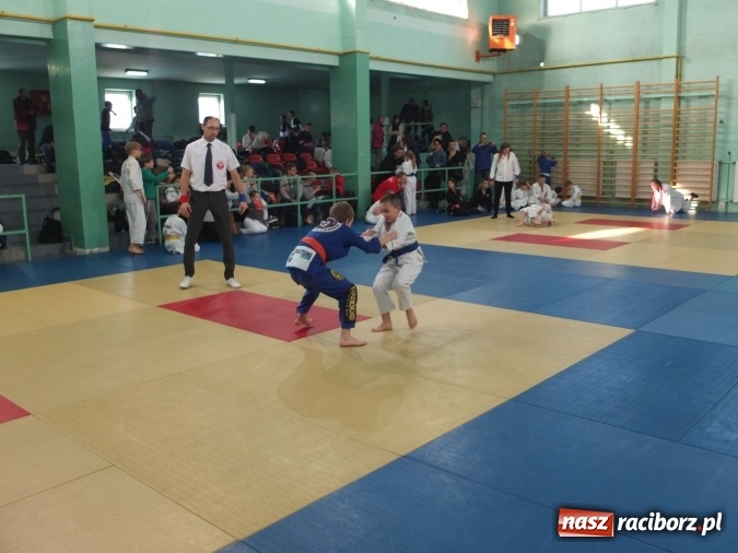 Zdjęcie w galerii na portalu naszraciborz.pl: Dobry start Łamatorów w Mysłowicach  wiadomości z regionu