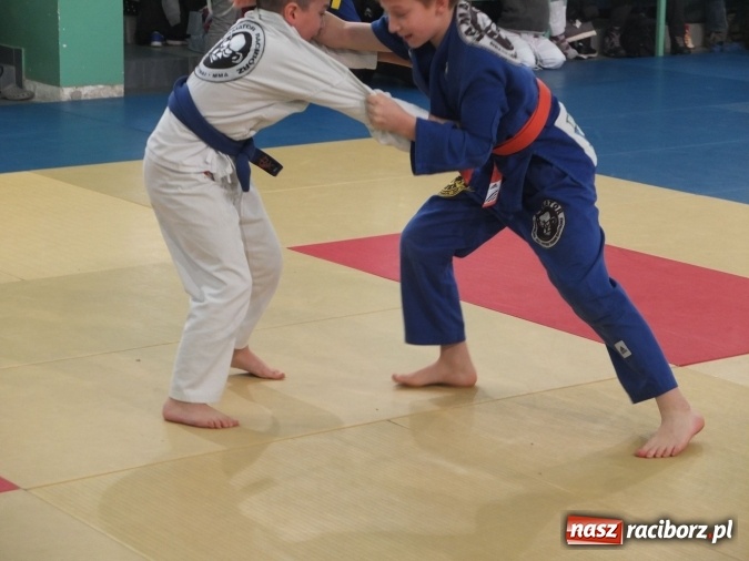 Zdjęcie w galerii na portalu naszraciborz.pl: Dobry start Łamatorów w Mysłowicach  wiadomości z regionu