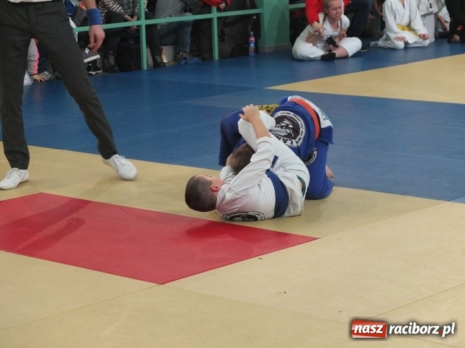 Zdjęcie w galerii na portalu naszraciborz.pl: Dobry start Łamatorów w Mysłowicach  wiadomości z regionu