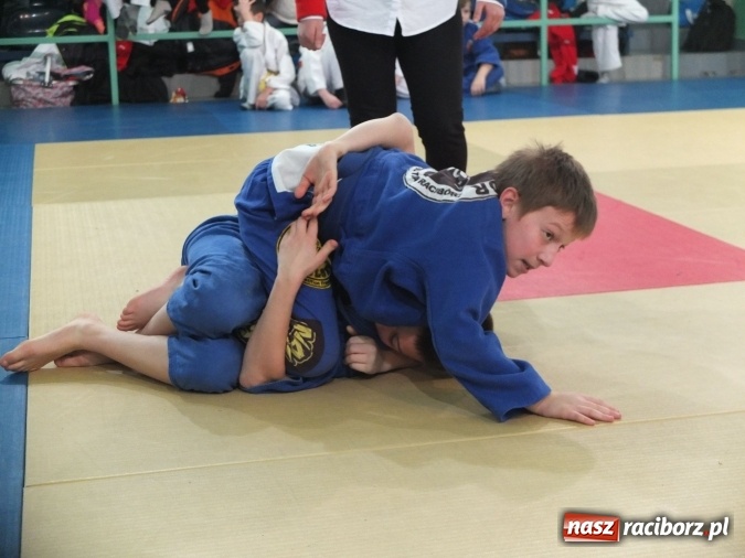 Zdjęcie w galerii na portalu naszraciborz.pl: Dobry start Łamatorów w Mysłowicach  wiadomości z regionu