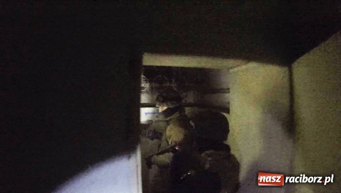 Zdjęcie w galerii na portalu naszraciborz.pl: Jednostka Strzelecka 3054 Racibórz przeszukiwała opuszczone budynki - uratowano jedną osobę wiadomości z regionu
