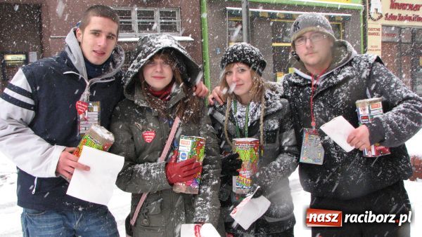 Zdjęcie w galerii na portalu naszraciborz.pl: Pogoda nie straszna wolontariuszom  wiadomości z regionu