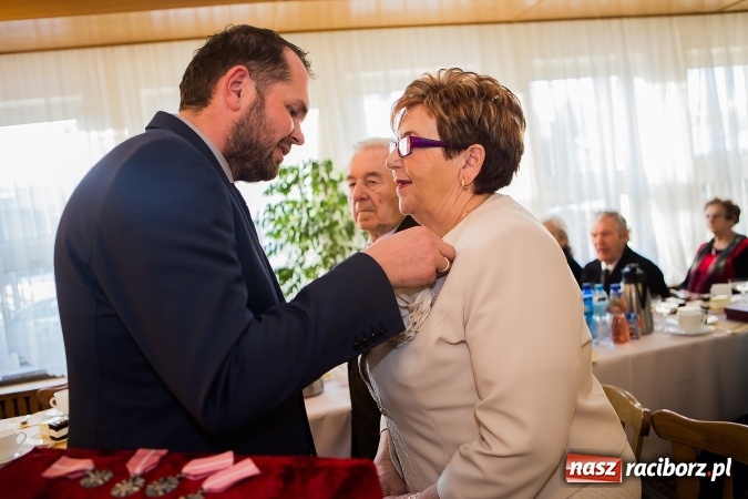 Zdjęcie w galerii na portalu naszraciborz.pl: Razem od pięćdziesięciu lat - sześć par z gminy Krzanowice świętowało dziś złote gody wiadomości z regionu