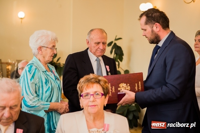 Zdjęcie w galerii na portalu naszraciborz.pl: Razem od pięćdziesięciu lat - sześć par z gminy Krzanowice świętowało dziś złote gody wiadomości z regionu