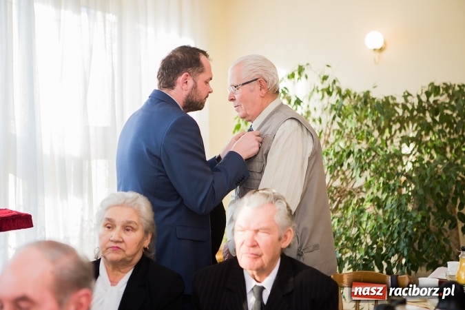 Zdjęcie w galerii na portalu naszraciborz.pl: Razem od pięćdziesięciu lat - sześć par z gminy Krzanowice świętowało dziś złote gody wiadomości z regionu