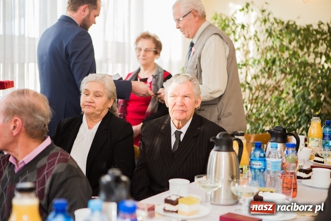 Zdjęcie w galerii na portalu naszraciborz.pl: Razem od pięćdziesięciu lat - sześć par z gminy Krzanowice świętowało dziś złote gody wiadomości z regionu