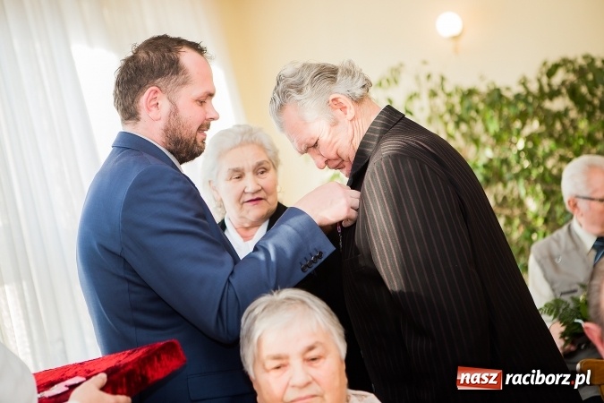 Zdjęcie w galerii na portalu naszraciborz.pl: Razem od pięćdziesięciu lat - sześć par z gminy Krzanowice świętowało dziś złote gody wiadomości z regionu