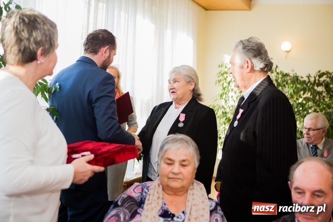 Zdjęcie w galerii na portalu naszraciborz.pl: Razem od pięćdziesięciu lat - sześć par z gminy Krzanowice świętowało dziś złote gody wiadomości z regionu