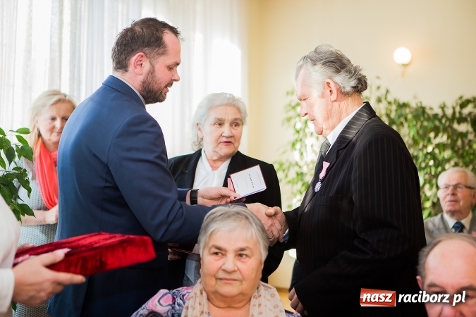 Zdjęcie w galerii na portalu naszraciborz.pl: Razem od pięćdziesięciu lat - sześć par z gminy Krzanowice świętowało dziś złote gody wiadomości z regionu