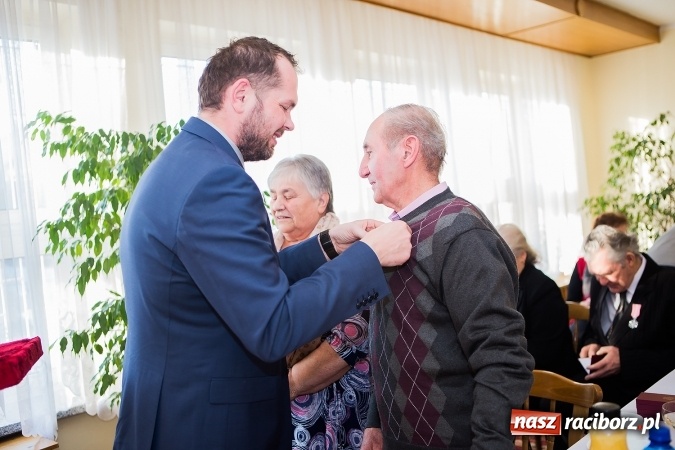 Zdjęcie w galerii na portalu naszraciborz.pl: Razem od pięćdziesięciu lat - sześć par z gminy Krzanowice świętowało dziś złote gody wiadomości z regionu