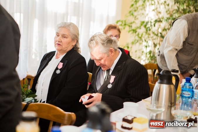Zdjęcie w galerii na portalu naszraciborz.pl: Razem od pięćdziesięciu lat - sześć par z gminy Krzanowice świętowało dziś złote gody wiadomości z regionu