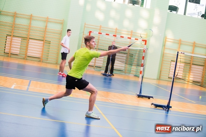 Zdjęcie w galerii na portalu naszraciborz.pl: Finał miejski w badmintonie chłopców szkół ponadgimnazjalnych wiadomości z regionu