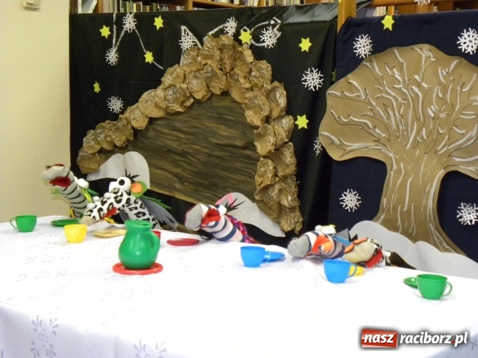 Zdjęcie w galerii na portalu naszraciborz.pl: Smocze Boże Narodzenie w bibliotece w Ocicach  wiadomości z regionu