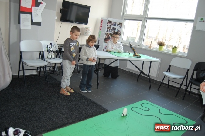 Zdjęcie w galerii na portalu naszraciborz.pl: Dzień otwartej klasy w Szkole Podstawowej nr 1 wiadomości z regionu