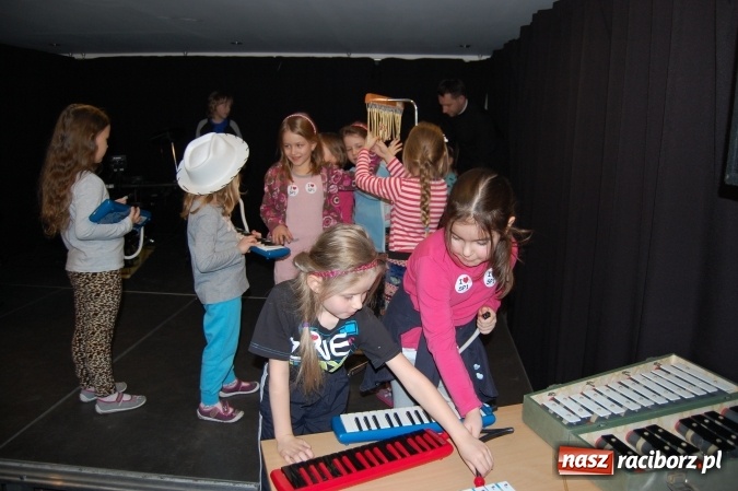 Zdjęcie w galerii na portalu naszraciborz.pl: Dzień otwartej klasy w Szkole Podstawowej nr 1 wiadomości z regionu