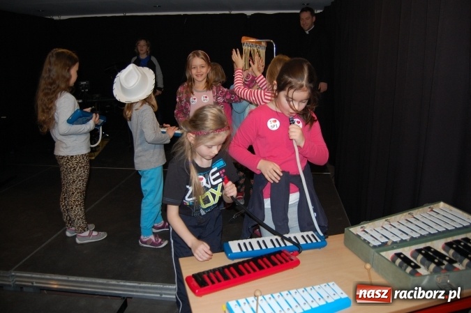 Zdjęcie w galerii na portalu naszraciborz.pl: Dzień otwartej klasy w Szkole Podstawowej nr 1 wiadomości z regionu