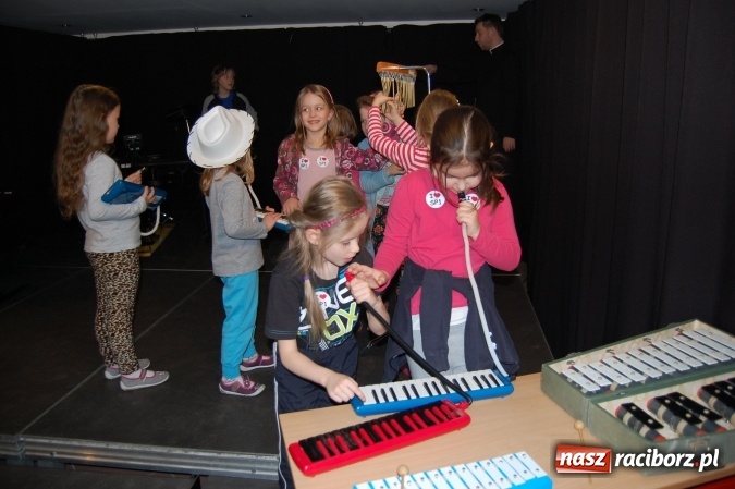 Zdjęcie w galerii na portalu naszraciborz.pl: Dzień otwartej klasy w Szkole Podstawowej nr 1 wiadomości z regionu