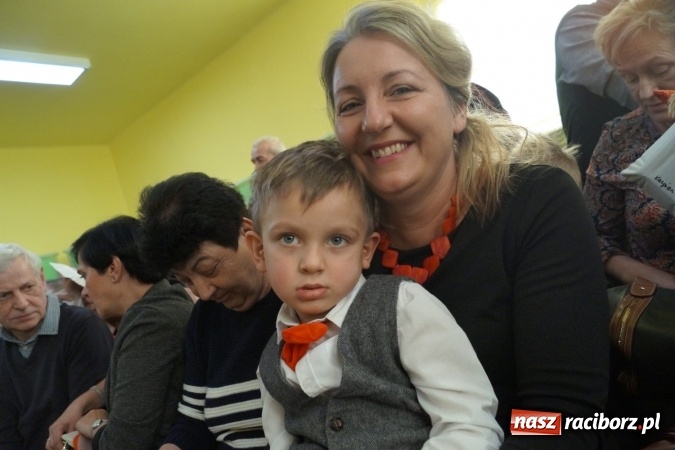 Zdjęcie w galerii na portalu naszraciborz.pl: Całusy i laurki dla babć i dziadków w Przedszkolu w Nędzy  wiadomości z regionu