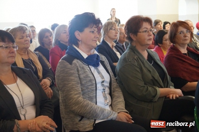 Zdjęcie w galerii na portalu naszraciborz.pl: Mieszkańcy Nędzy już cieszą się odnowioną biblioteką  wiadomości z regionu