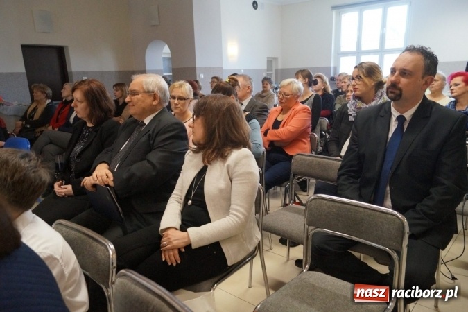 Zdjęcie w galerii na portalu naszraciborz.pl: Mieszkańcy Nędzy już cieszą się odnowioną biblioteką  wiadomości z regionu