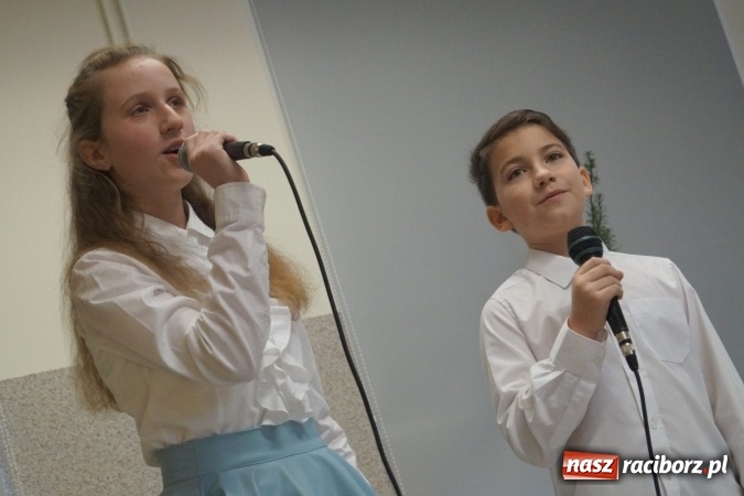 Zdjęcie w galerii na portalu naszraciborz.pl: Mieszkańcy Nędzy już cieszą się odnowioną biblioteką  wiadomości z regionu