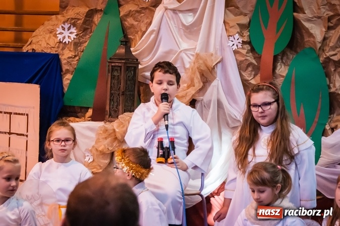 Zdjęcie w galerii na portalu naszraciborz.pl: Dzień babci i dziadka w Krzanowicach wiadomości z regionu